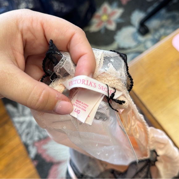 Victoria's Secret Black and Cream Lace Chemise - Picture 3 of 5